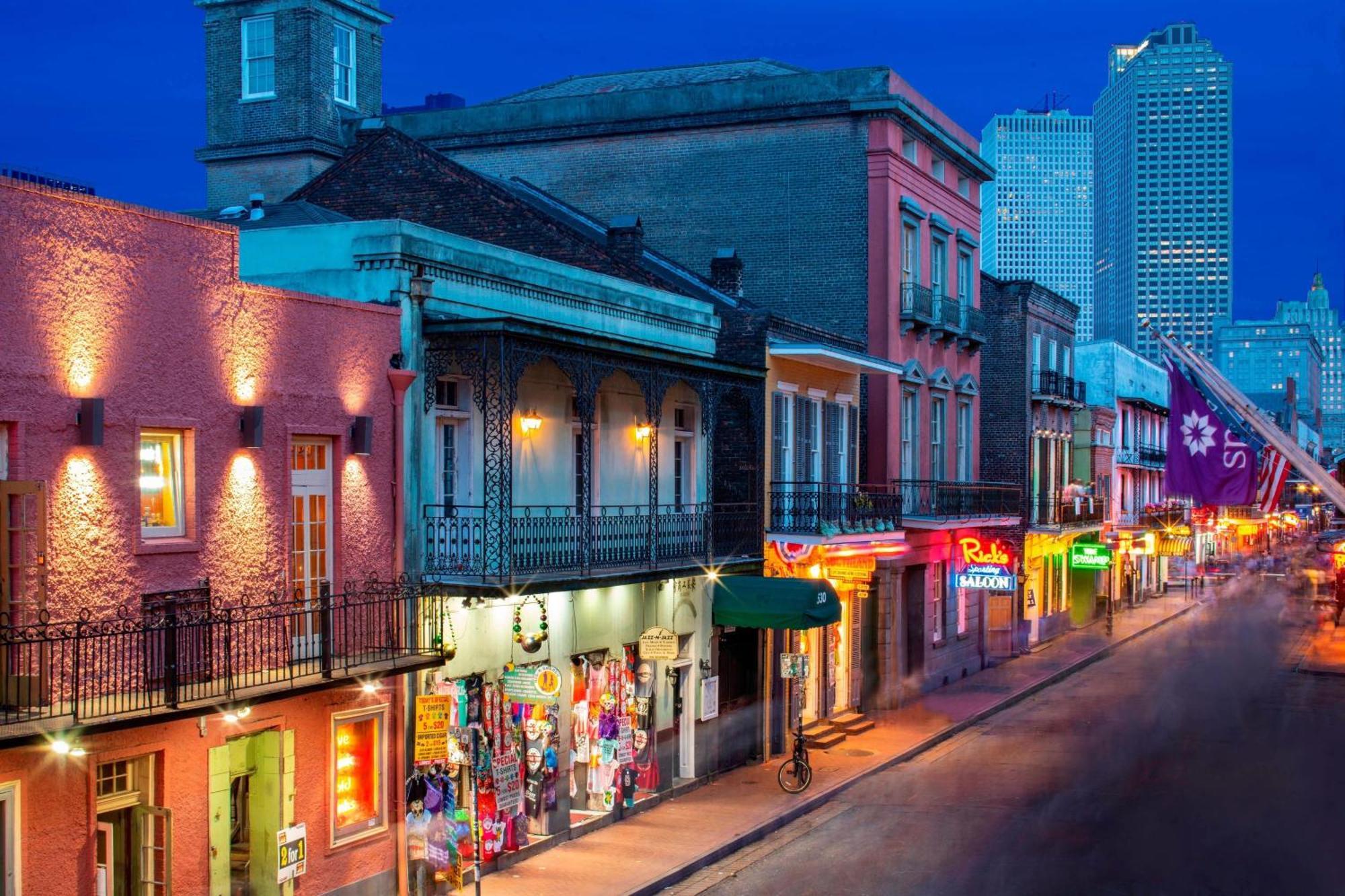 Four Points By Sheraton French Quarter Hotel New Orleans Exterior photo